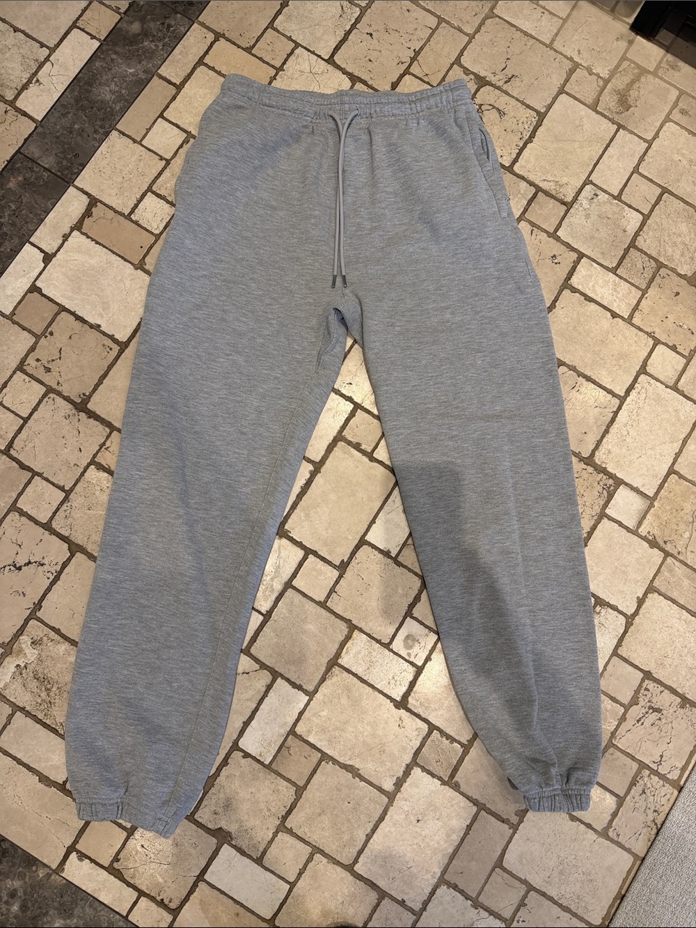 ALO Yoga Light Gray Sweatpants - Heather great. Draw string and zipper pockets